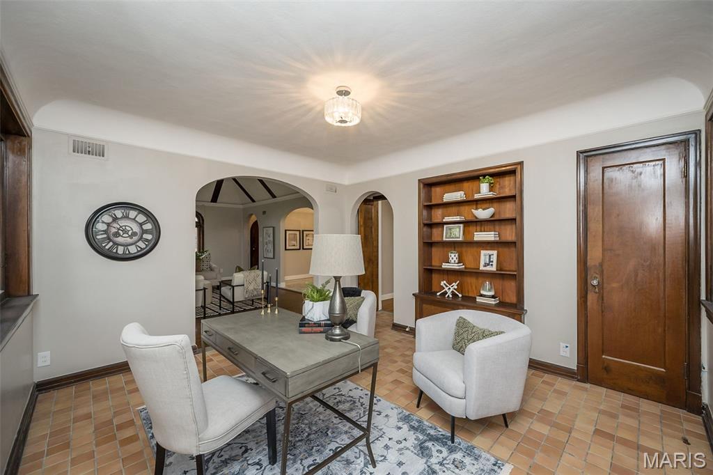 7280 South Roland Boulevard Pasadena Hills, MO 63121 - Photo 23 of 61