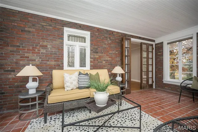 $400,000 | 7280 South Roland Boulevard, Pasadena Hills, MO 63121