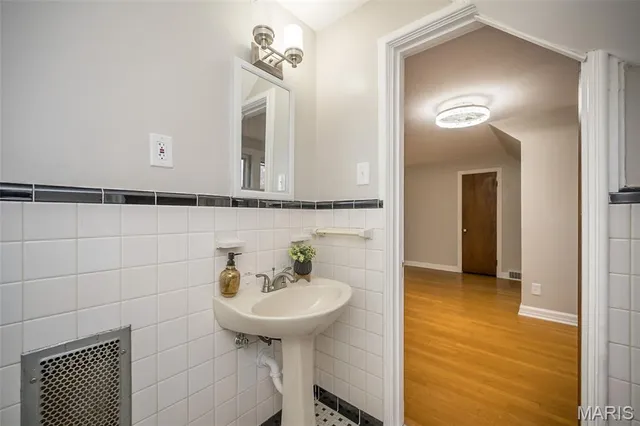 $400,000 | 7280 South Roland Boulevard, Pasadena Hills, MO 63121