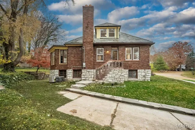 $400,000 | 7280 South Roland Boulevard, Pasadena Hills, MO 63121