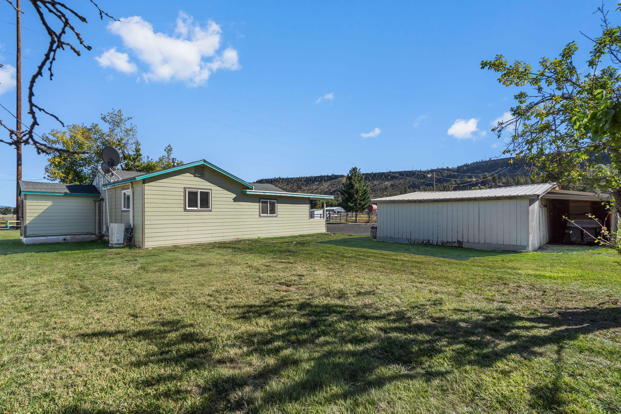3360 Rimrock Acres Loop Prineville, OR 97754 - Photo 39 of 42 2025_10_07_3360_rimrock_acres_loop_pv-27