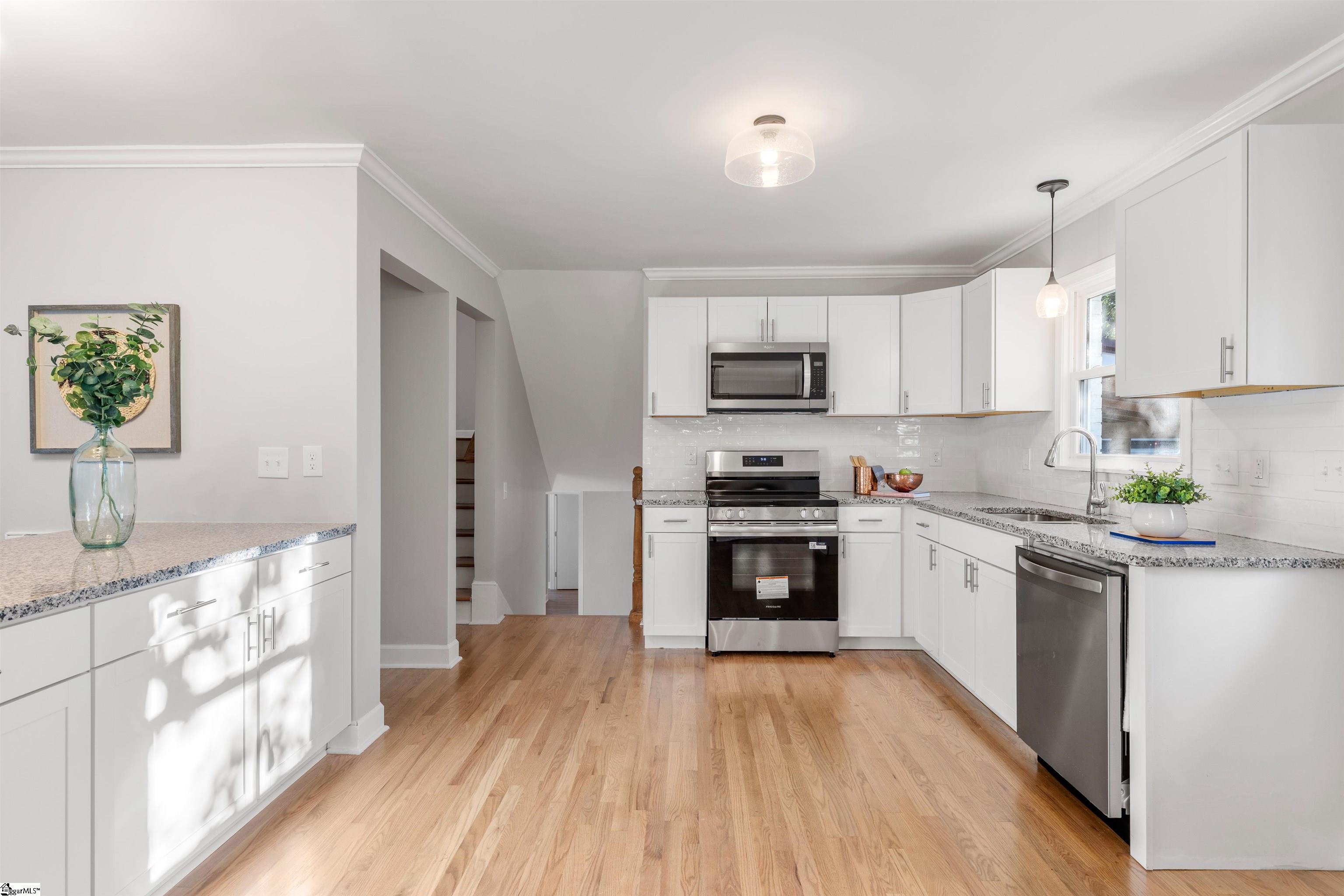 127 Waddell Road Greenville, SC 29609 - Photo 12 of 46 Gallery Image 12
