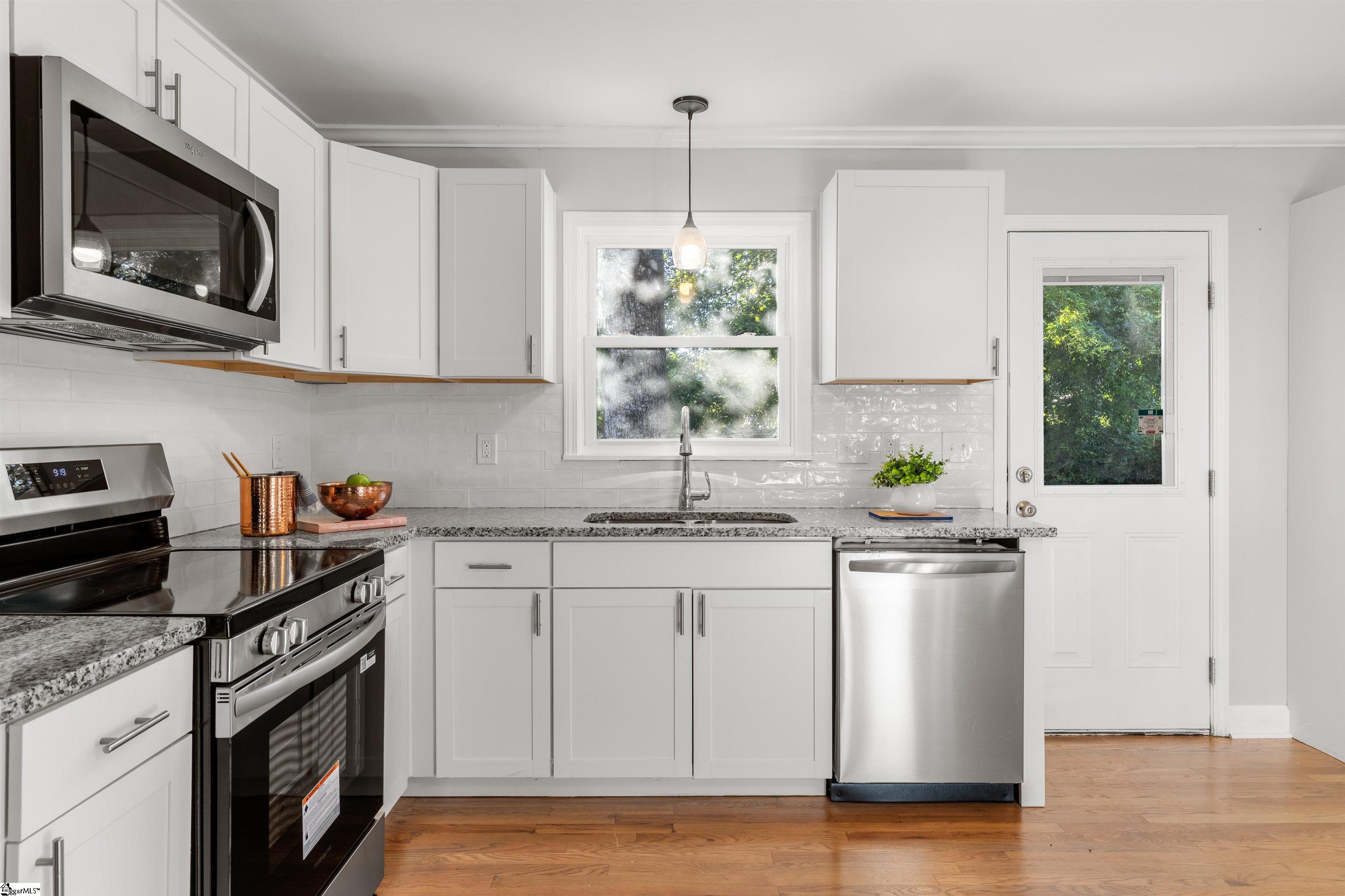 127 Waddell Road Greenville, SC 29609 - Photo 14 of 46 Gallery Image 14
