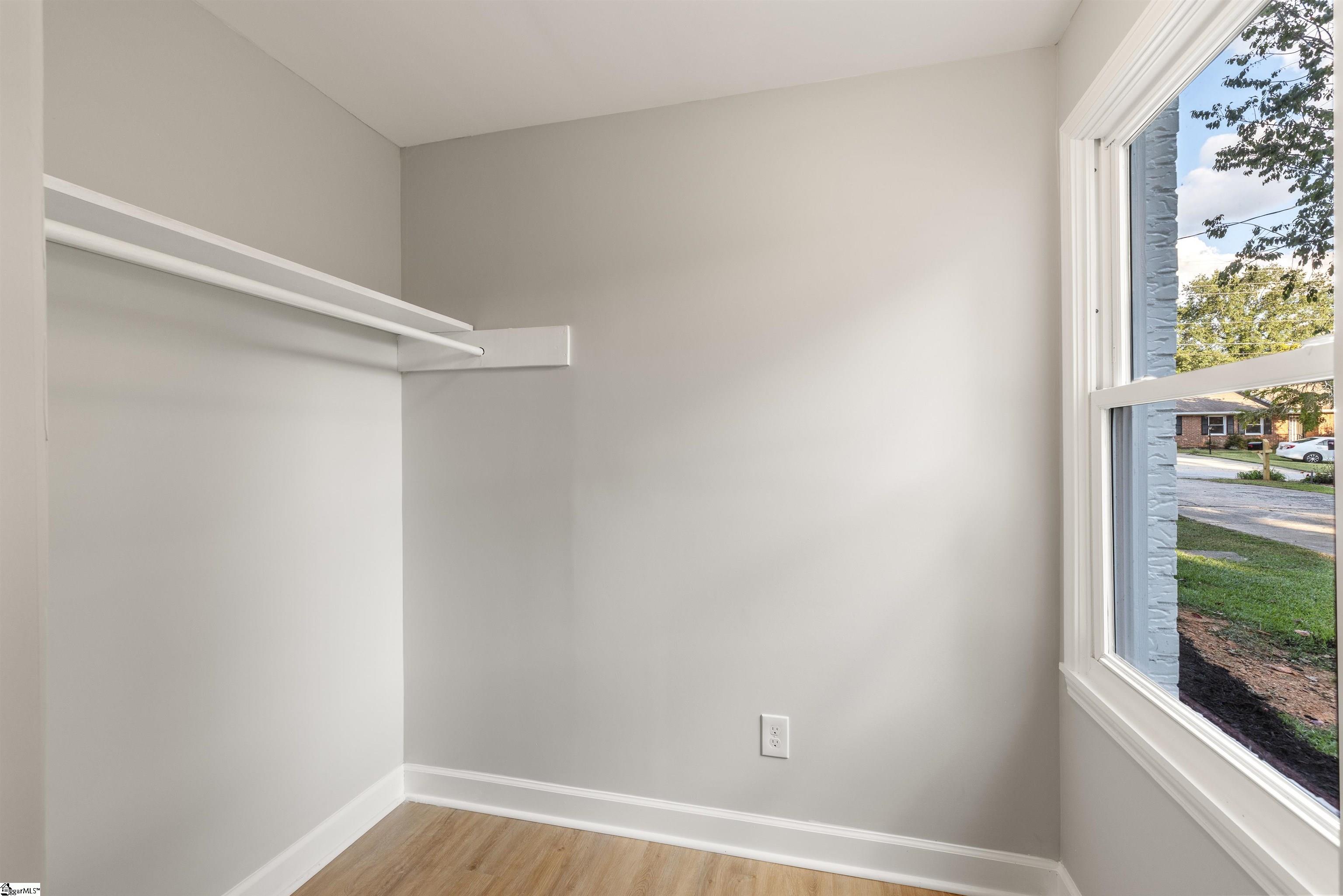 127 Waddell Road Greenville, SC 29609 - Photo 29 of 46 Gallery Image 29