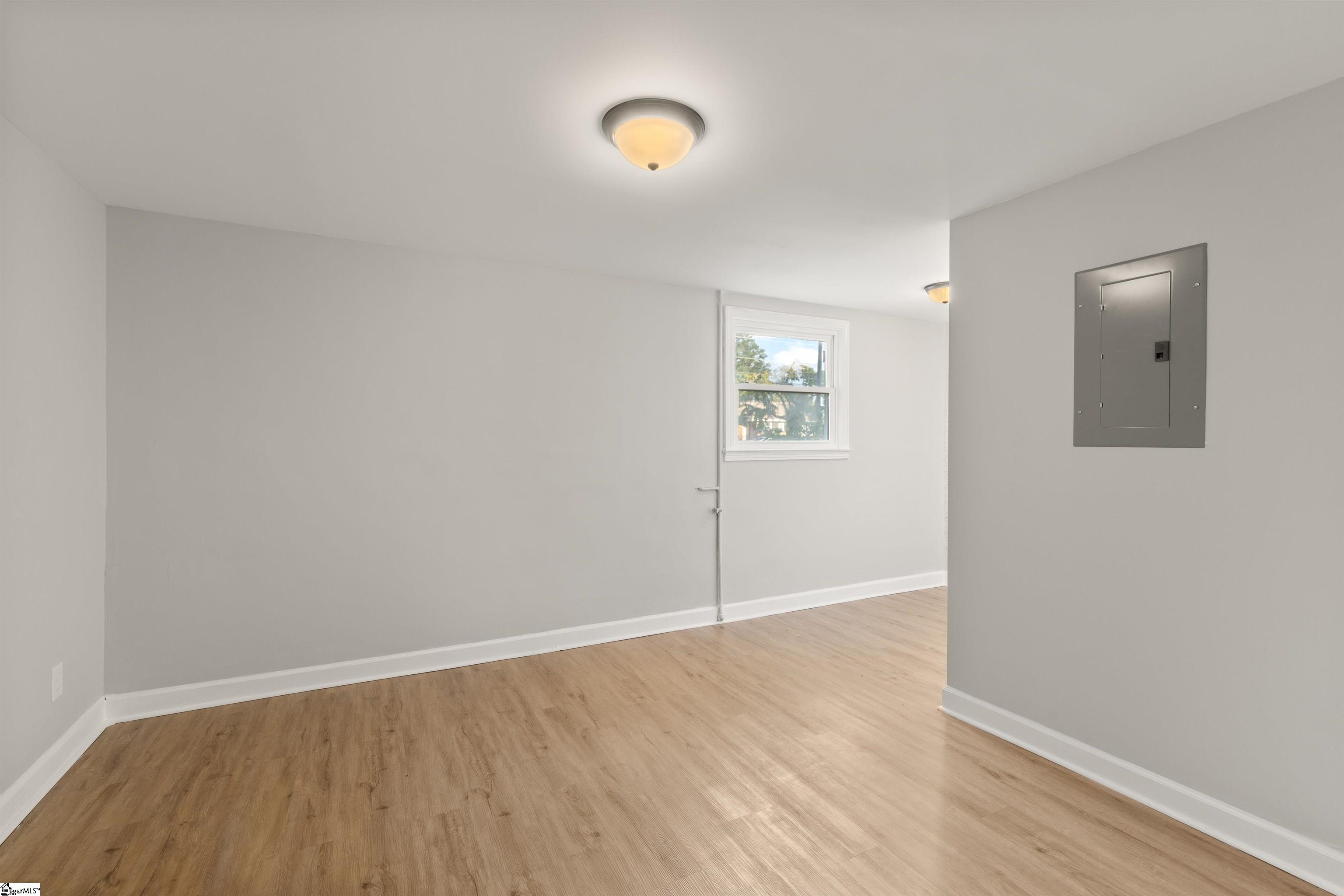 127 Waddell Road Greenville, SC 29609 - Photo 30 of 46 Gallery Image 30