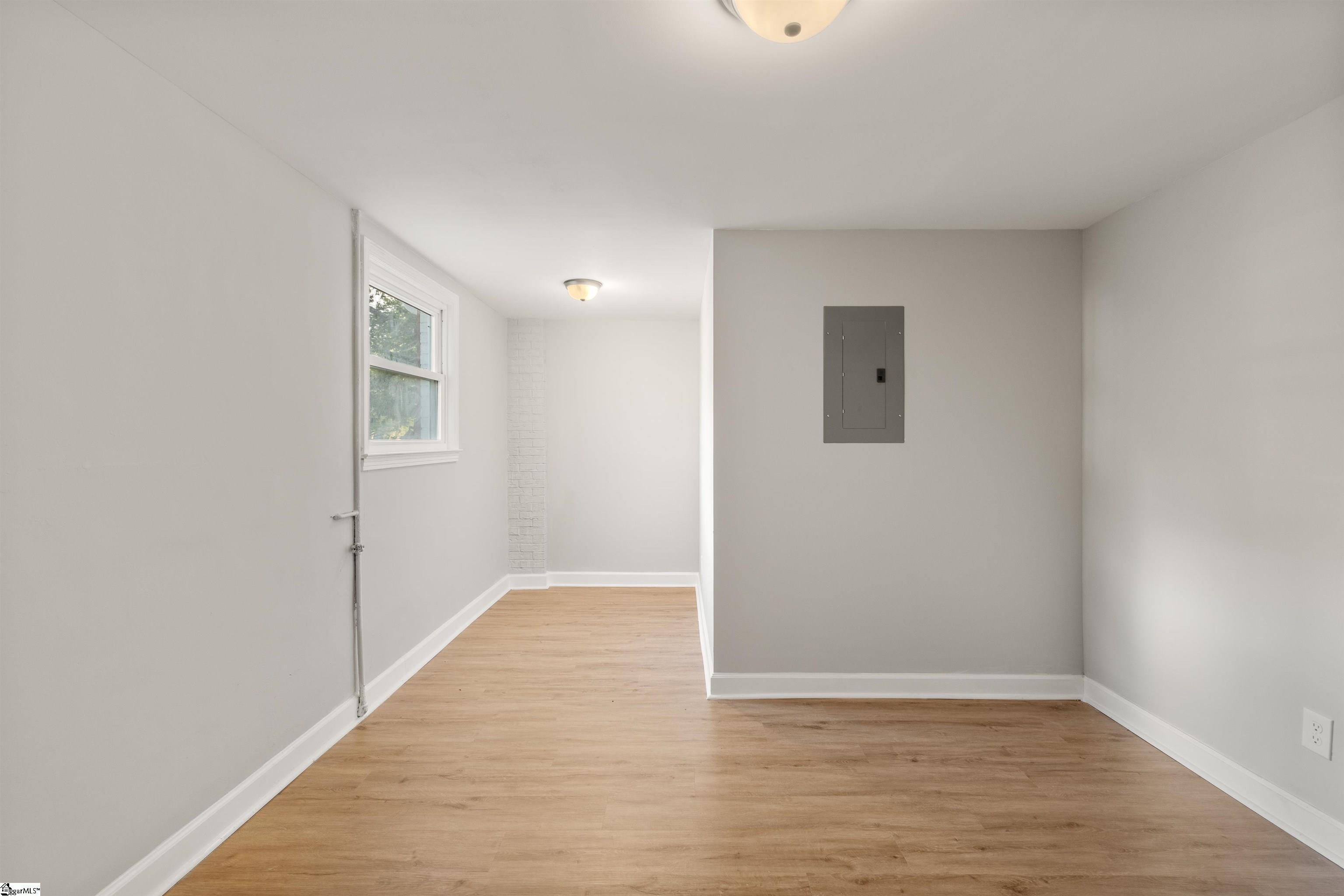 127 Waddell Road Greenville, SC 29609 - Photo 31 of 46 Gallery Image 31