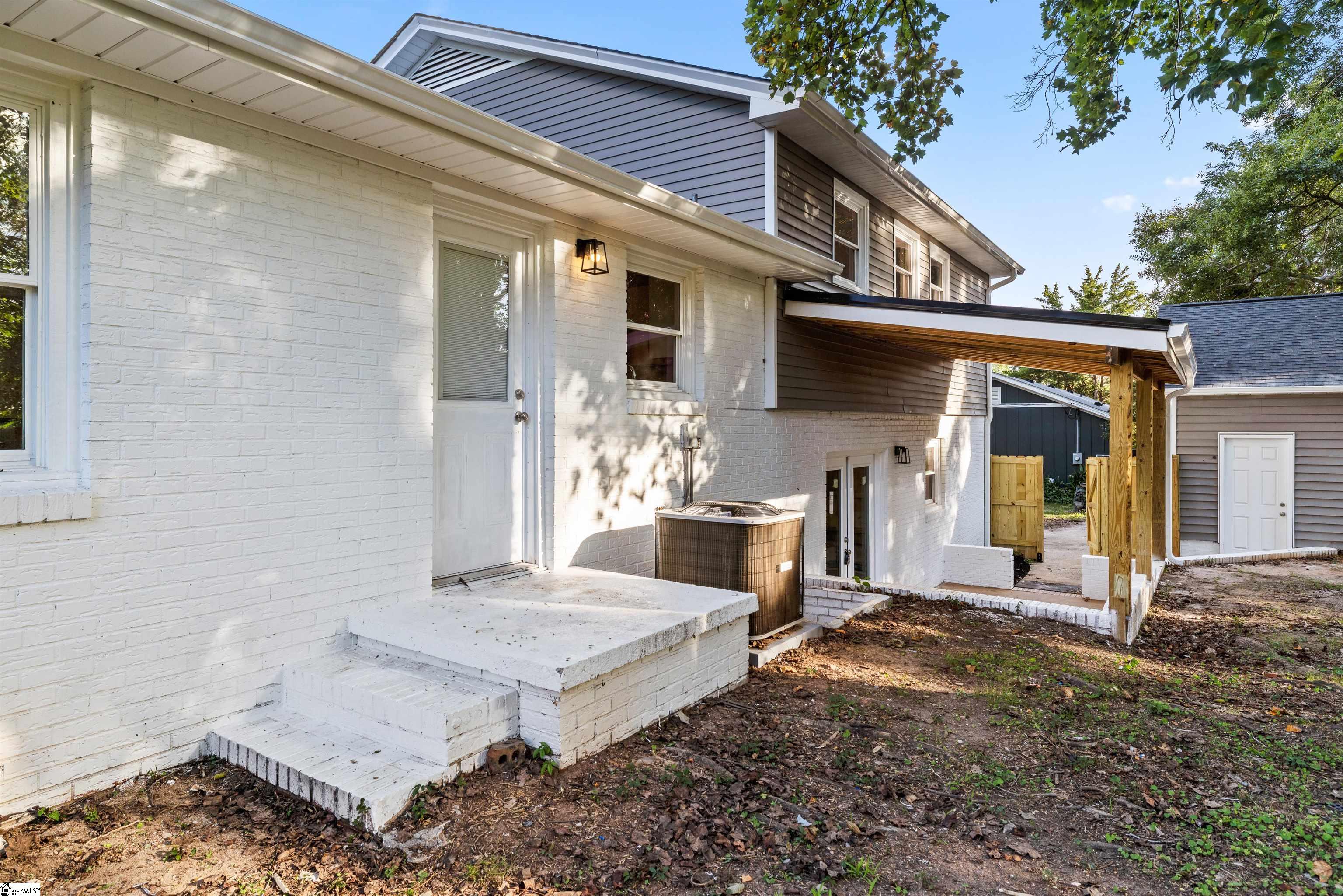 127 Waddell Road Greenville, SC 29609 - Photo 39 of 46 Gallery Image 39