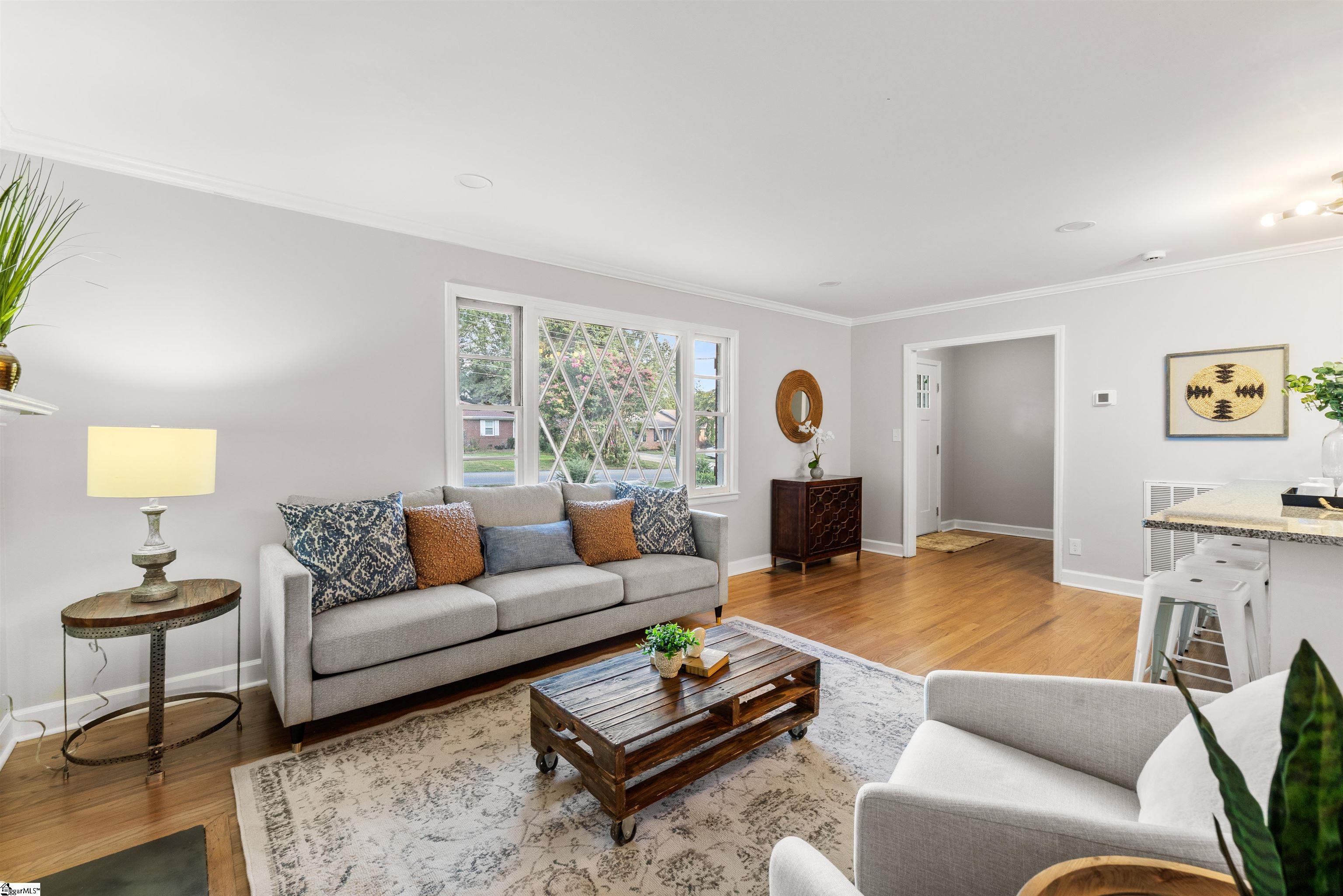 127 Waddell Road Greenville, SC 29609 - Photo 8 of 46 Gallery Image 8