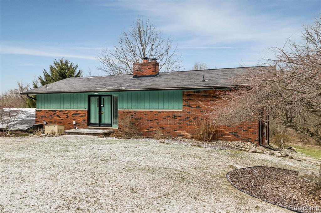 9801 Gibbs Road Clarkston, MI 48348 - Photo 32 of 47 Gallery Image 32