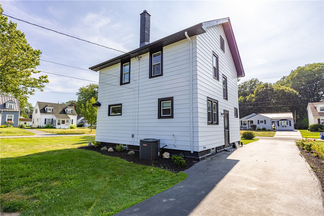 179 Woodcrest Road Greece, NY 14616 - Photo 3 of 27