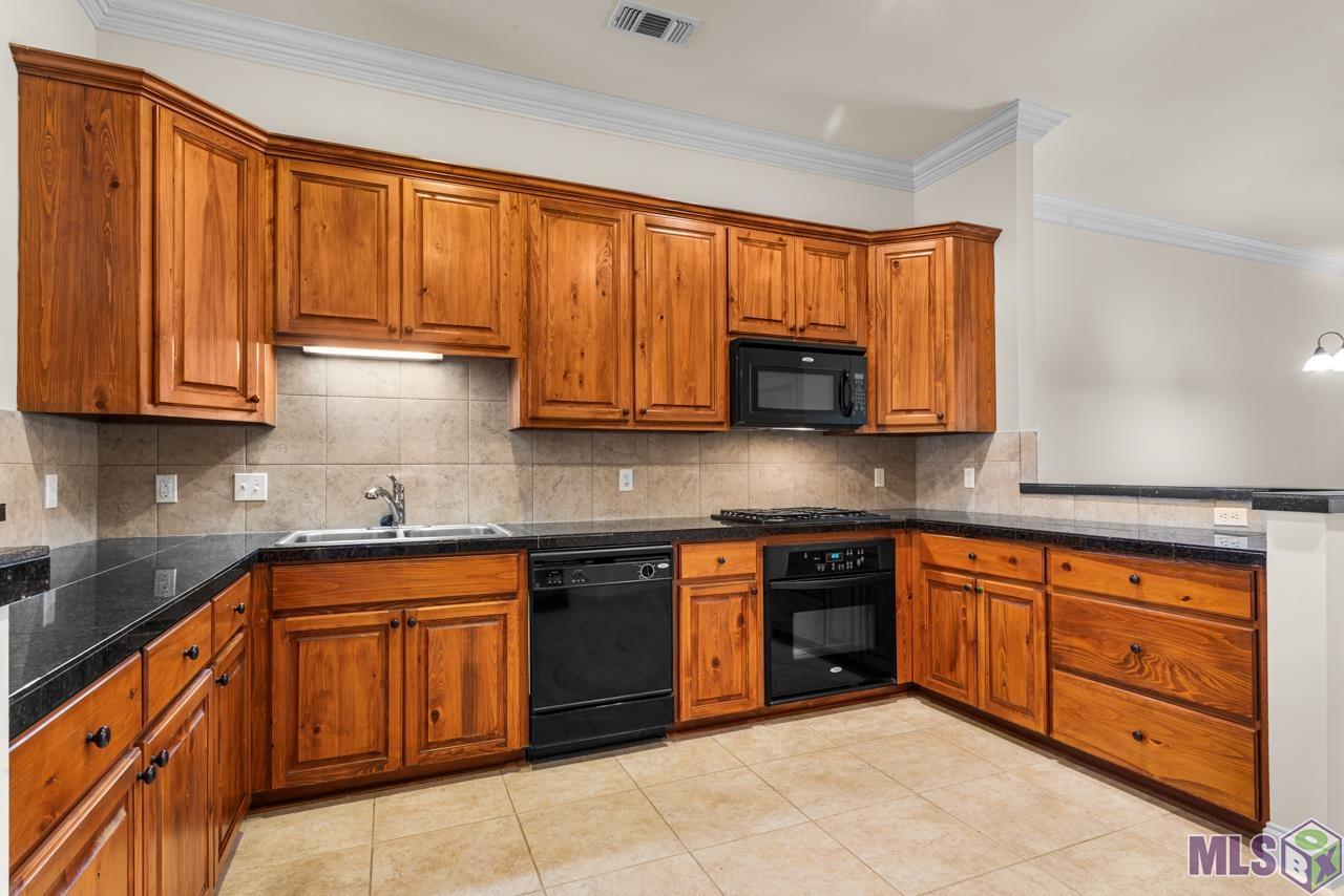 5908 Stumberg Lane, Unit 3 Baton Rouge, LA 70816 - Photo 3 of 16 Gallery Image 3