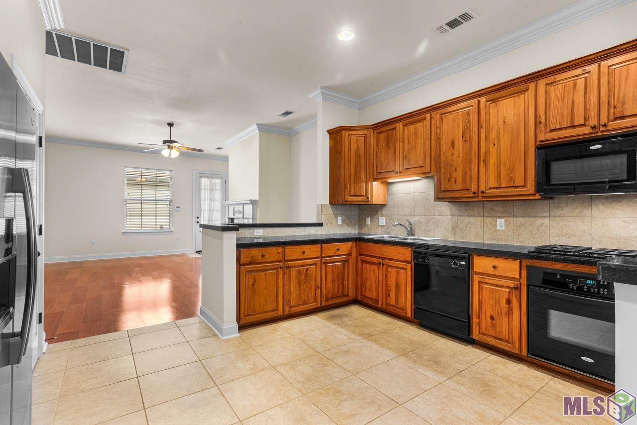 5908 Stumberg Lane, Unit 3 Baton Rouge, LA 70816 - Photo 4 of 16 Gallery Image 4