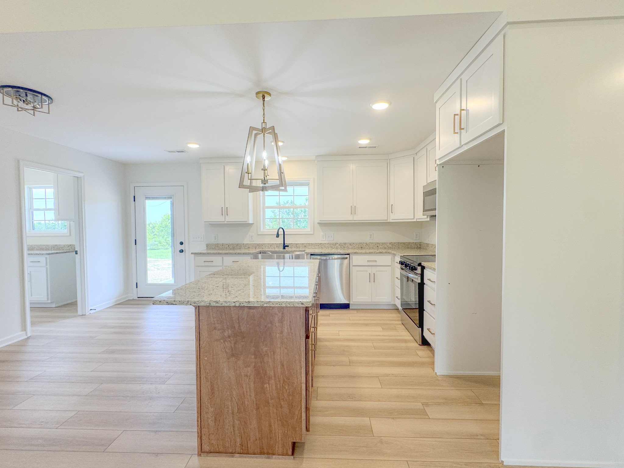 4649 Scottsville Road Lafayette, TN 37083 - Photo 13 of 45