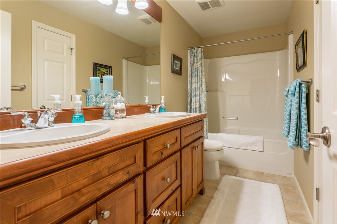 18967 84th Place Northeast Bothell, WA 98011 - Photo 15 of 25