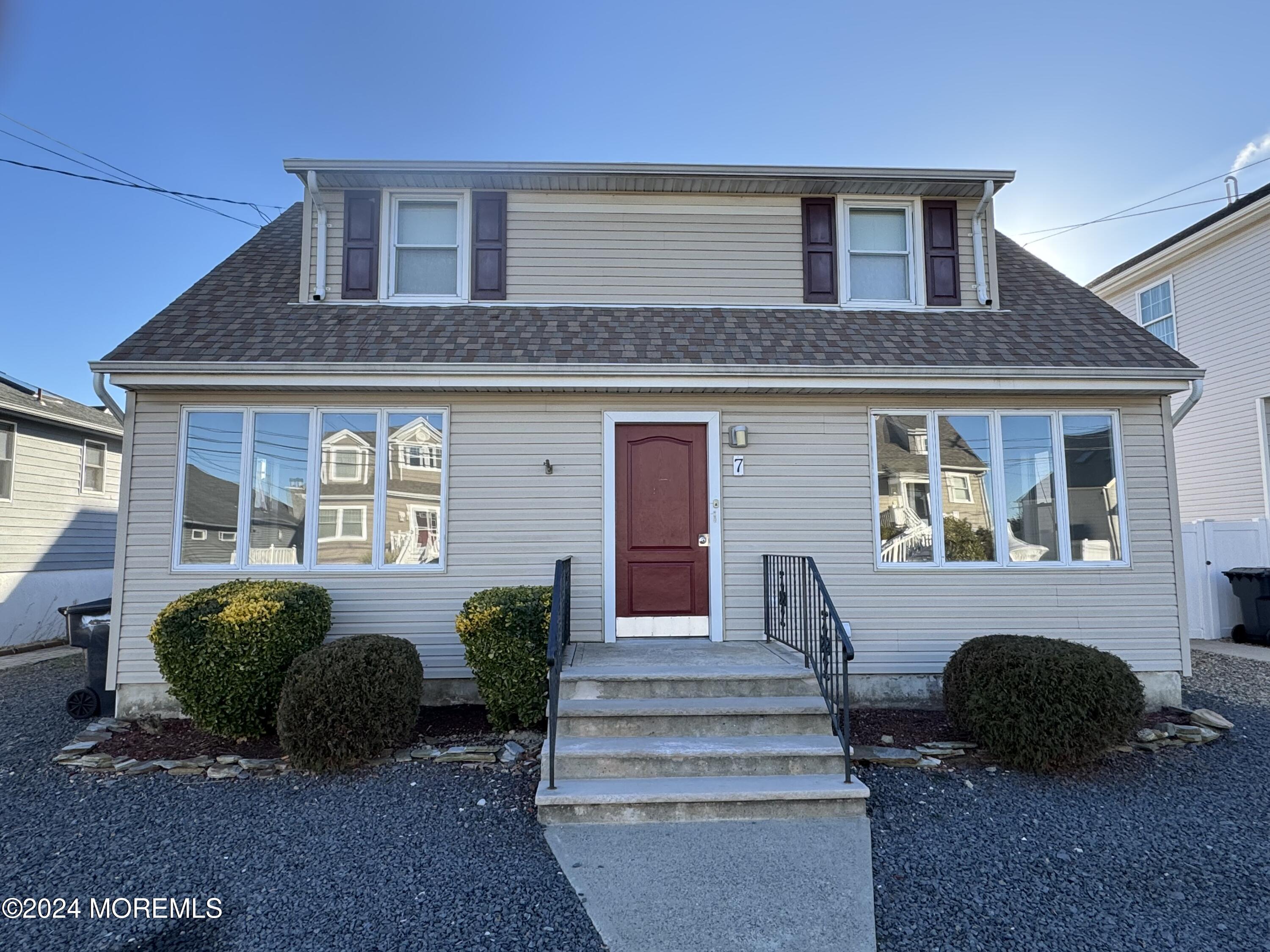 7 Point Road Toms River, NJ 08753 - Photo 2 of 16 IMG_5318
