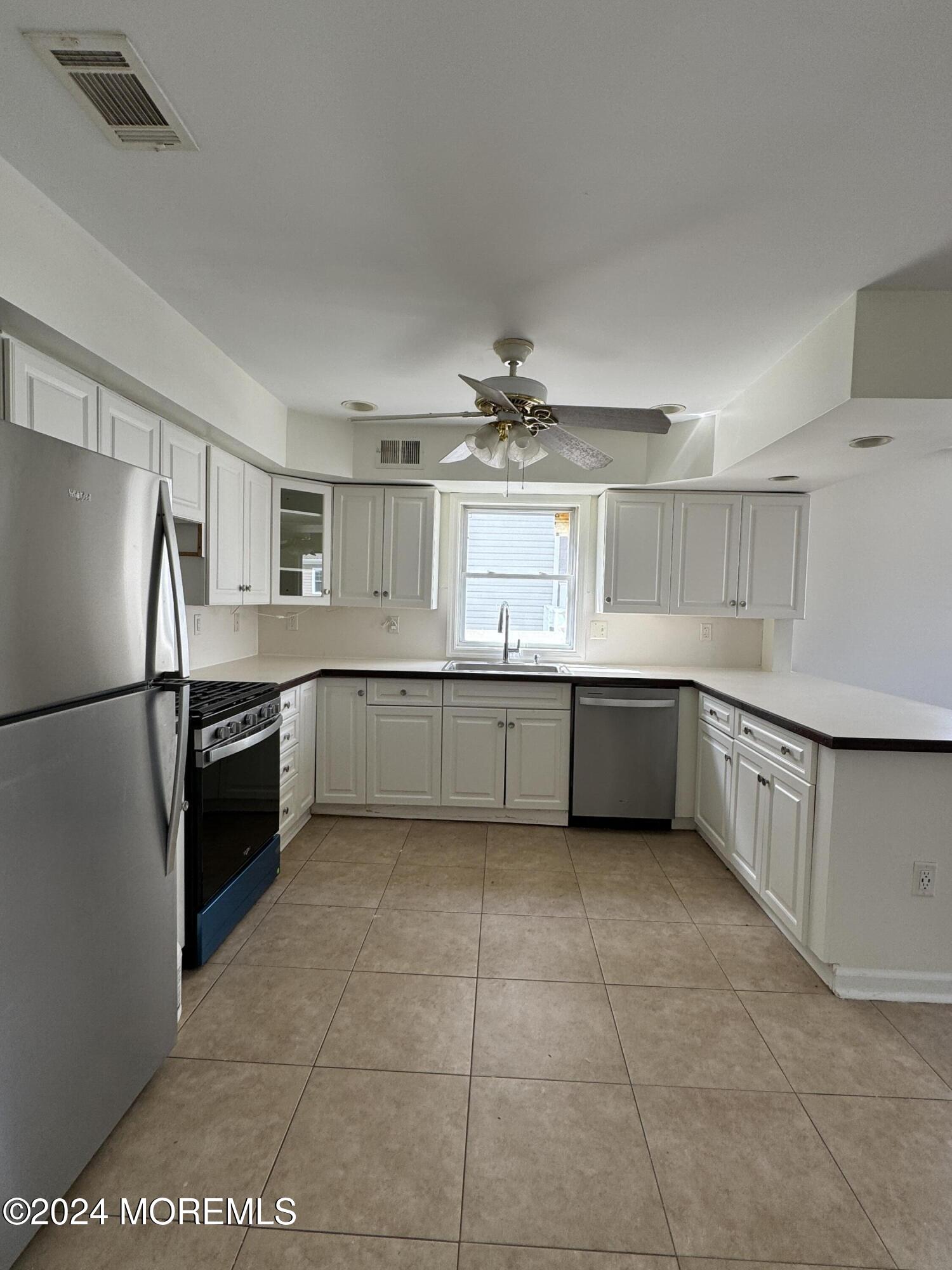 7 Point Road Toms River, NJ 08753 - Photo 7 of 16 Kitchen