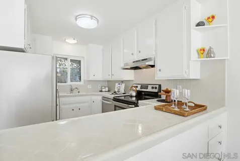 $1,490,000 | 727 F Avenue, Coronado, CA 92118
