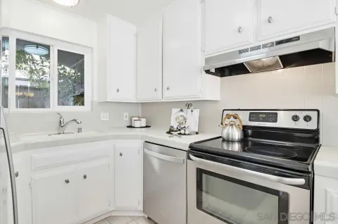 $1,490,000 | 727 F Avenue, Coronado, CA 92118