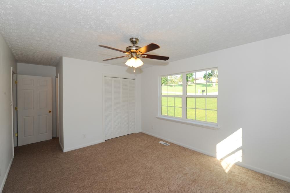 1225 West Hunt Road Maryville, TN 37801 - Photo 22 of 32 Second master bedroom