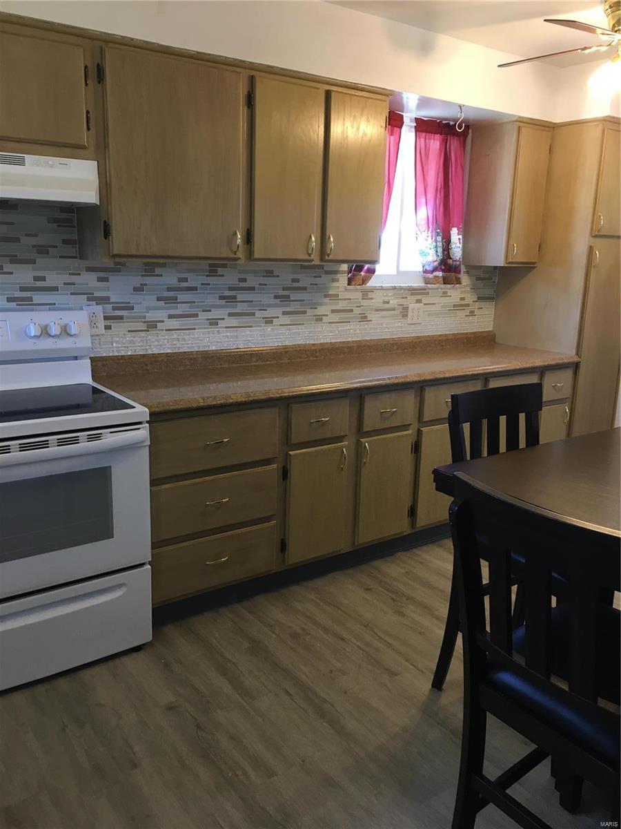 7014 North Humbert Road Godfrey, IL 62035 - Photo 6 of 18
