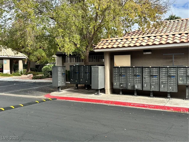 $1,995 | 9264 Apache Springs Drive, Las Vegas, NV 89117