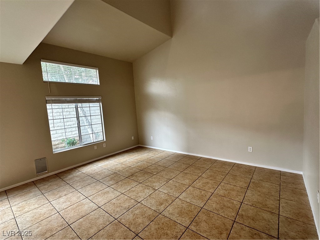 9264 Apache Springs Drive Las Vegas, NV 89117 - Photo 6 of 53