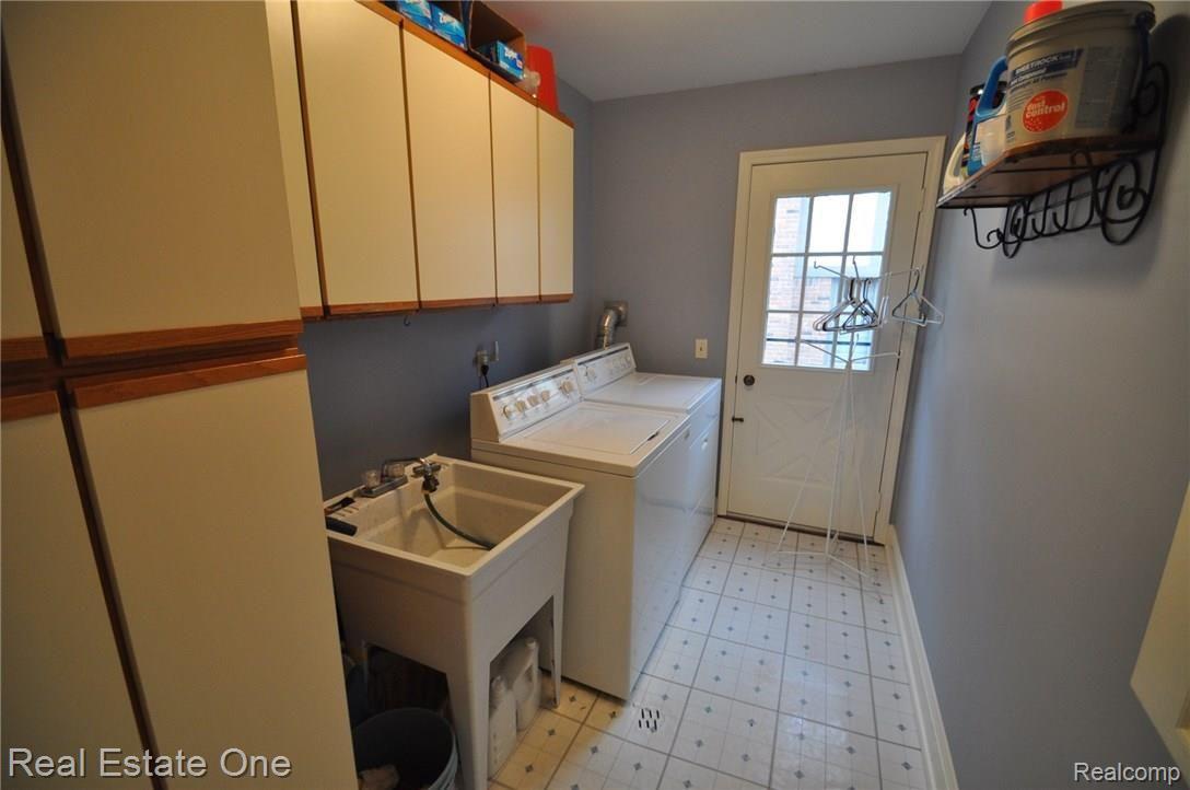 1638 Sumac Drive Rochester, MI 48309 - Photo 16 of 29 17.JPG