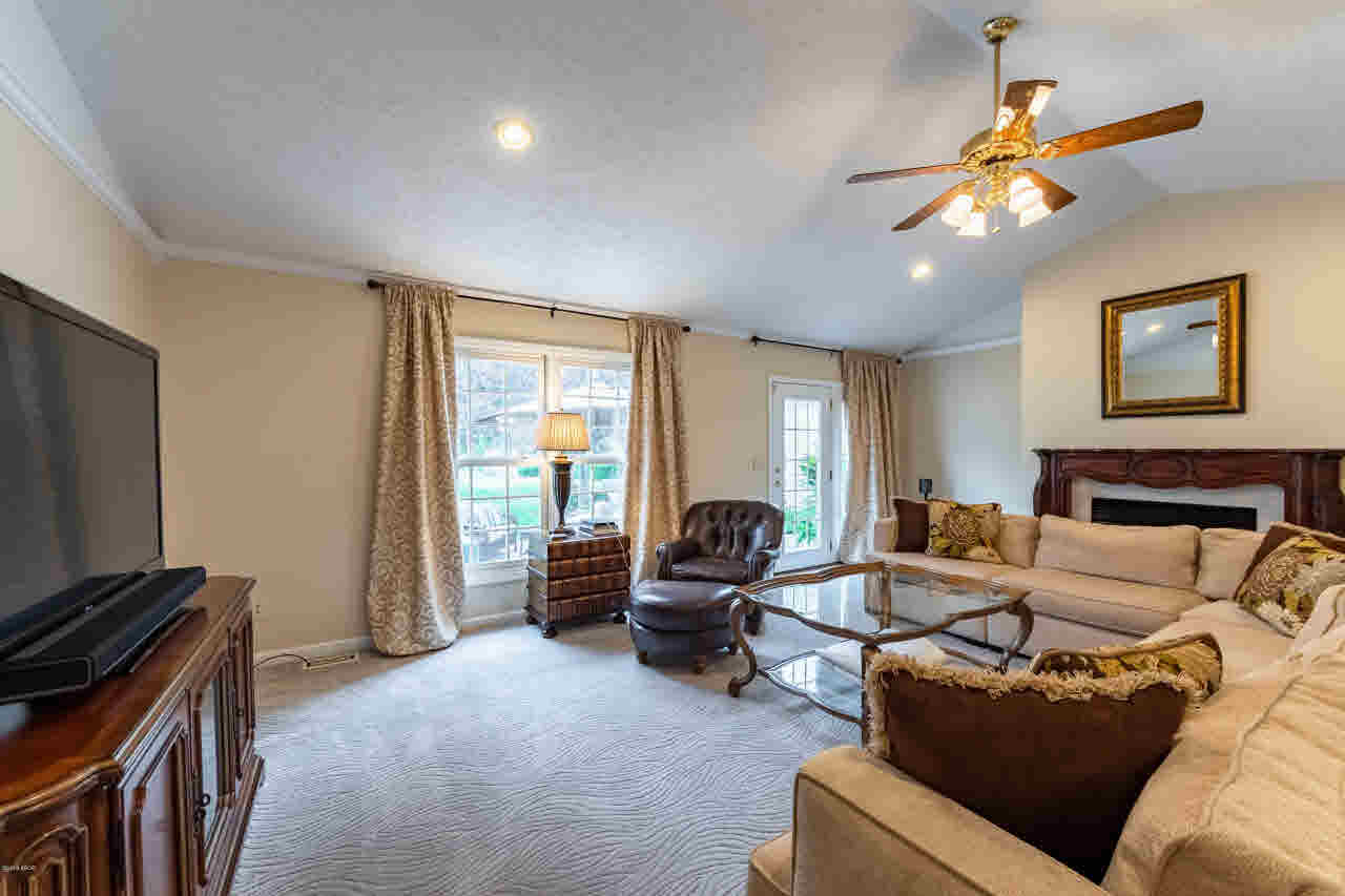 1803 Reveille Road Marion, IL 62959 - Photo 9 of 37 Gallery Image 9