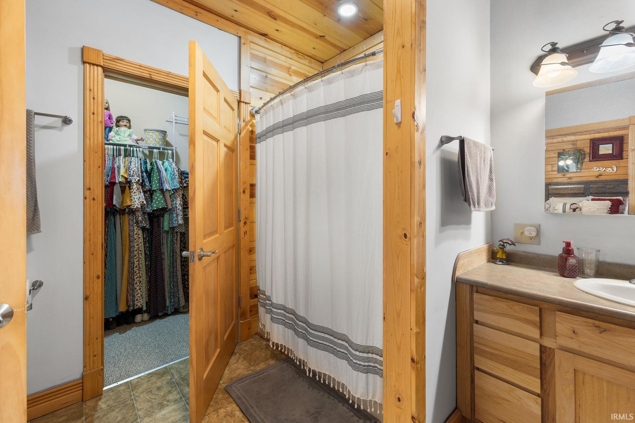 2033 Highway 421 Delphi, IN 46923 - Photo 28 of 35