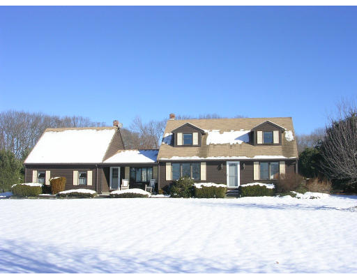 3 Fox Hill Road Blackstone, MA 01504 - Photo 1 of 8 Gallery Image 1