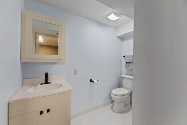 $550,000 | 711 Division Street, Delafield, WI 53018