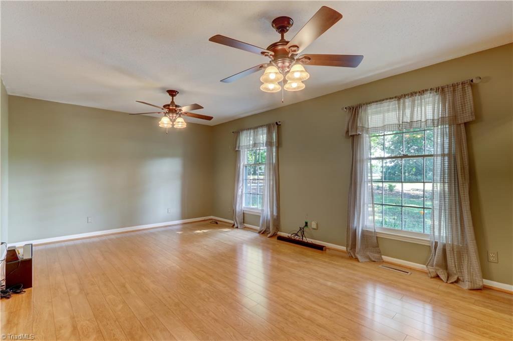 154 Sigmon Road Pelham, NC 27311 - Photo 11 of 43 Living room