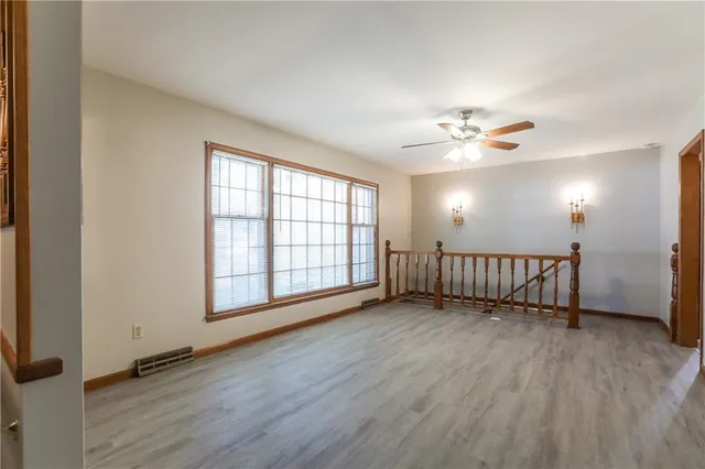 $2,235 | 523 East Prairie Terrace, Olathe, KS 66061