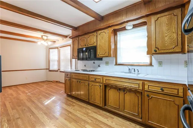 $2,235 | 523 East Prairie Terrace, Olathe, KS 66061