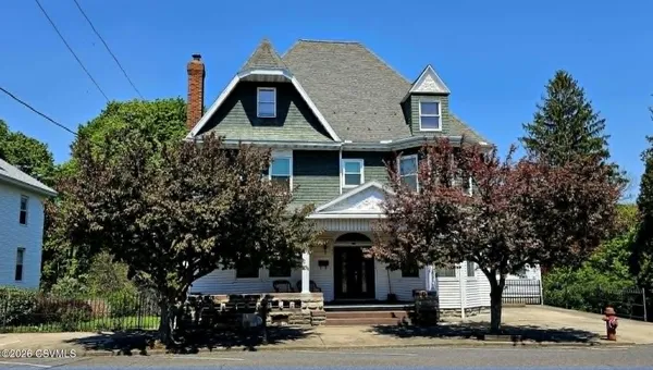 $349,000 | 401 West Avenue, Mount Carmel, PA 17851