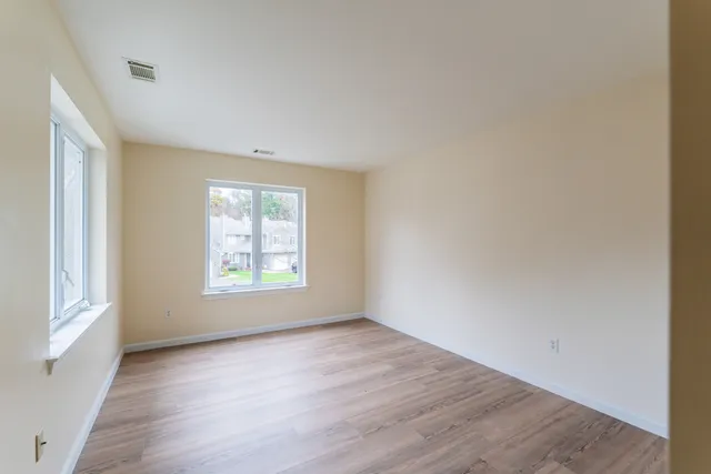 $2,200 | 208 Castlewood Drive, Unit 208, Bloomfield, CT 06002