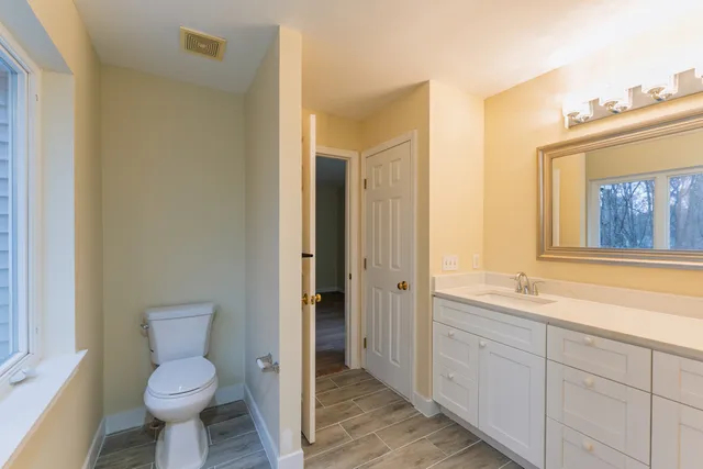 $2,200 | 208 Castlewood Drive, Unit 208, Bloomfield, CT 06002