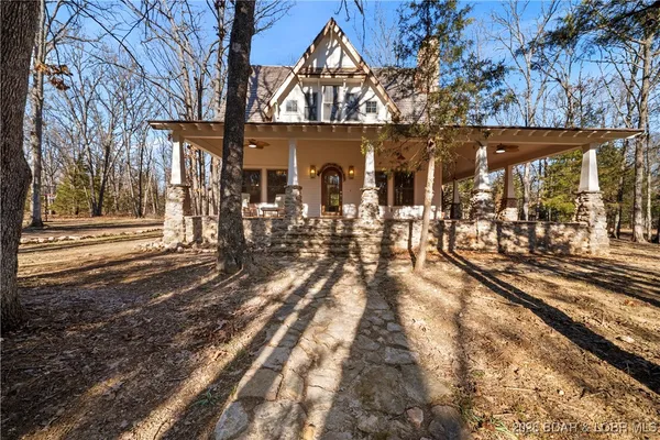 $963,000 | 21255 Lark Road, Lebanon, MO 65536