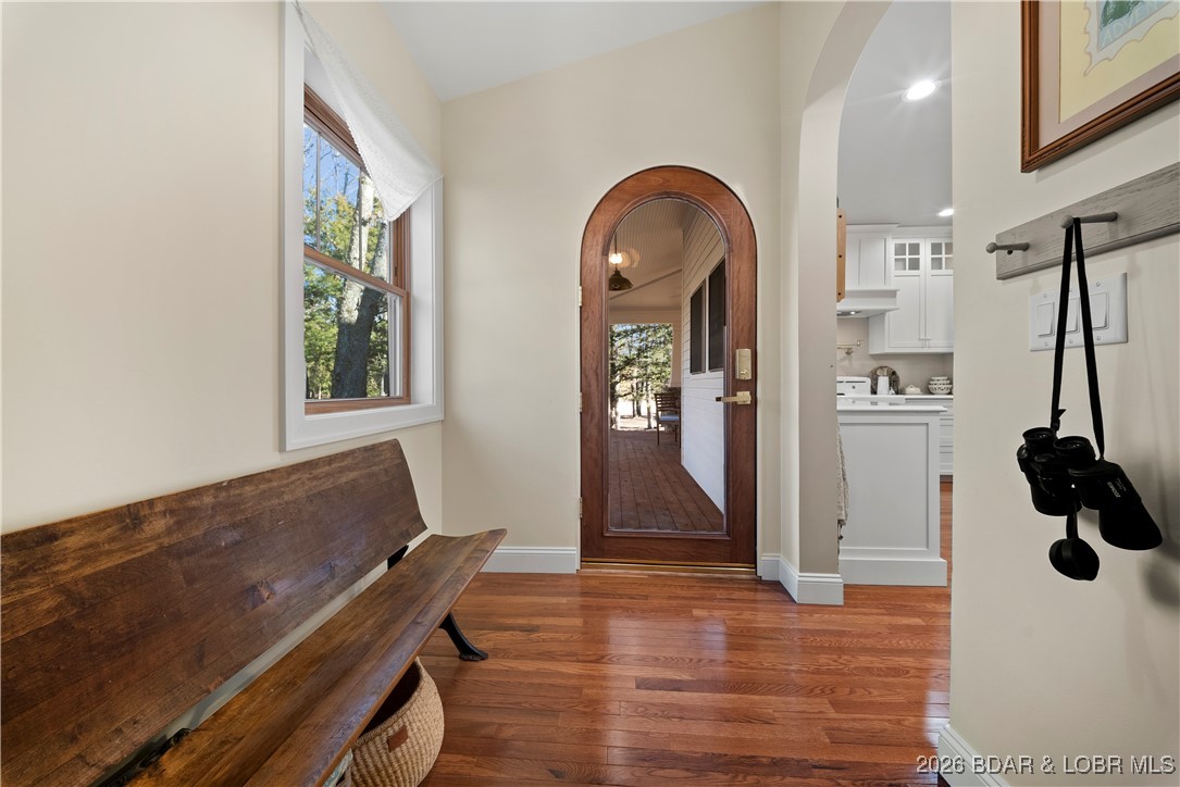 21255 Lark Road Lebanon, MO 65536 - Photo 17 of 75 Hallway/Mudroom/Back Door Entrance