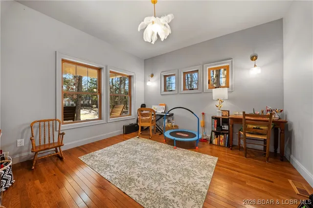 $973,000 | 21255 Lark Road, Lebanon, MO 65536