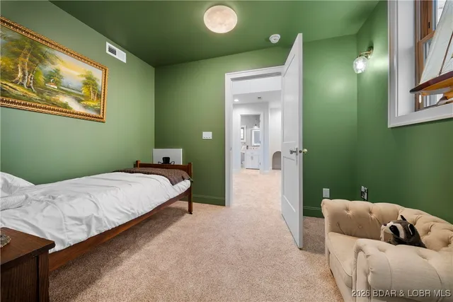 $973,000 | 21255 Lark Road, Lebanon, MO 65536