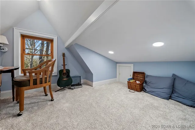 $973,000 | 21255 Lark Road, Lebanon, MO 65536