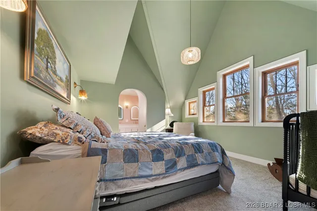 $973,000 | 21255 Lark Road, Lebanon, MO 65536