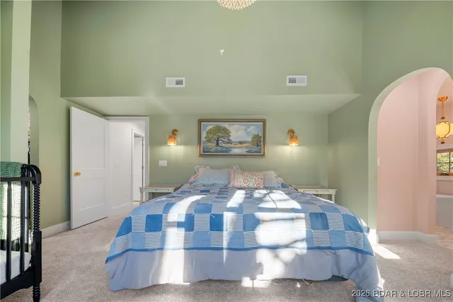 $973,000 | 21255 Lark Road, Lebanon, MO 65536