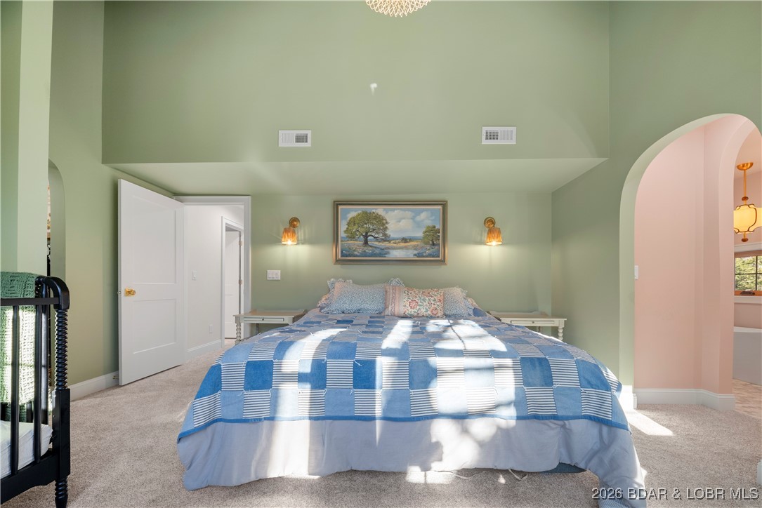 21255 Lark Road Lebanon, MO 65536 - Photo 40 of 75 Primary w/ Bath