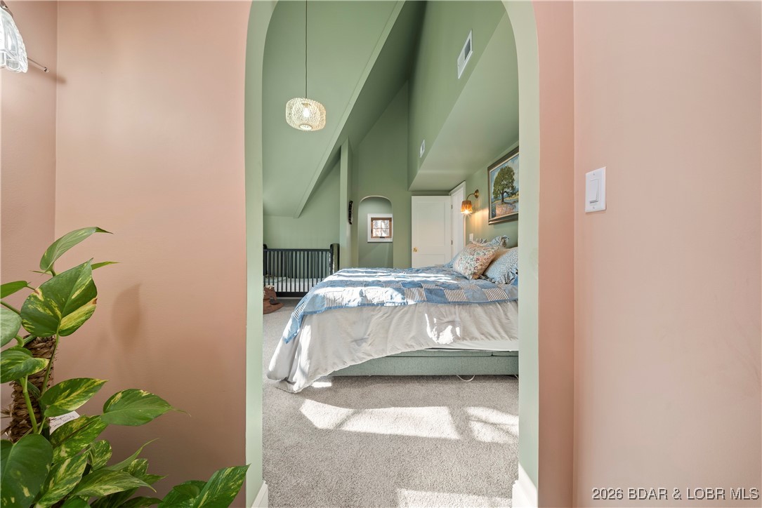 21255 Lark Road Lebanon, MO 65536 - Photo 44 of 75 Entrance to Bathroom