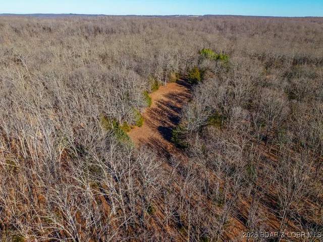 $973,000 | 21255 Lark Road, Lebanon, MO 65536