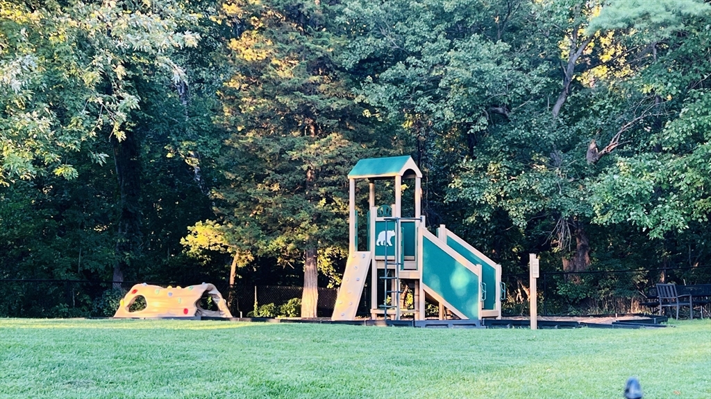 43 Jacqueline Road, Unit 1 Waltham, MA 02452 - Photo 13 of 16