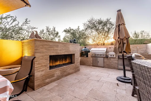 a view of a living room and kitchen