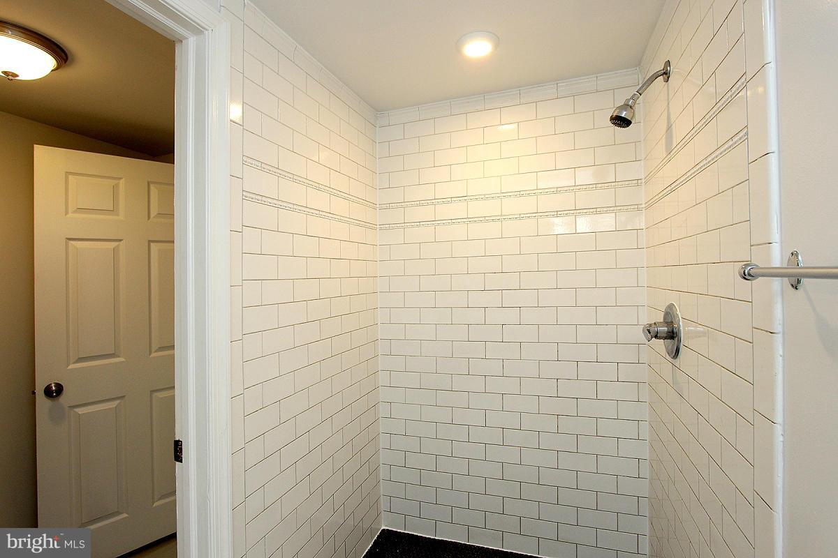 1515 Gridley Lane Silver Spring, MD 20902 - Photo 23 of 28 Bath